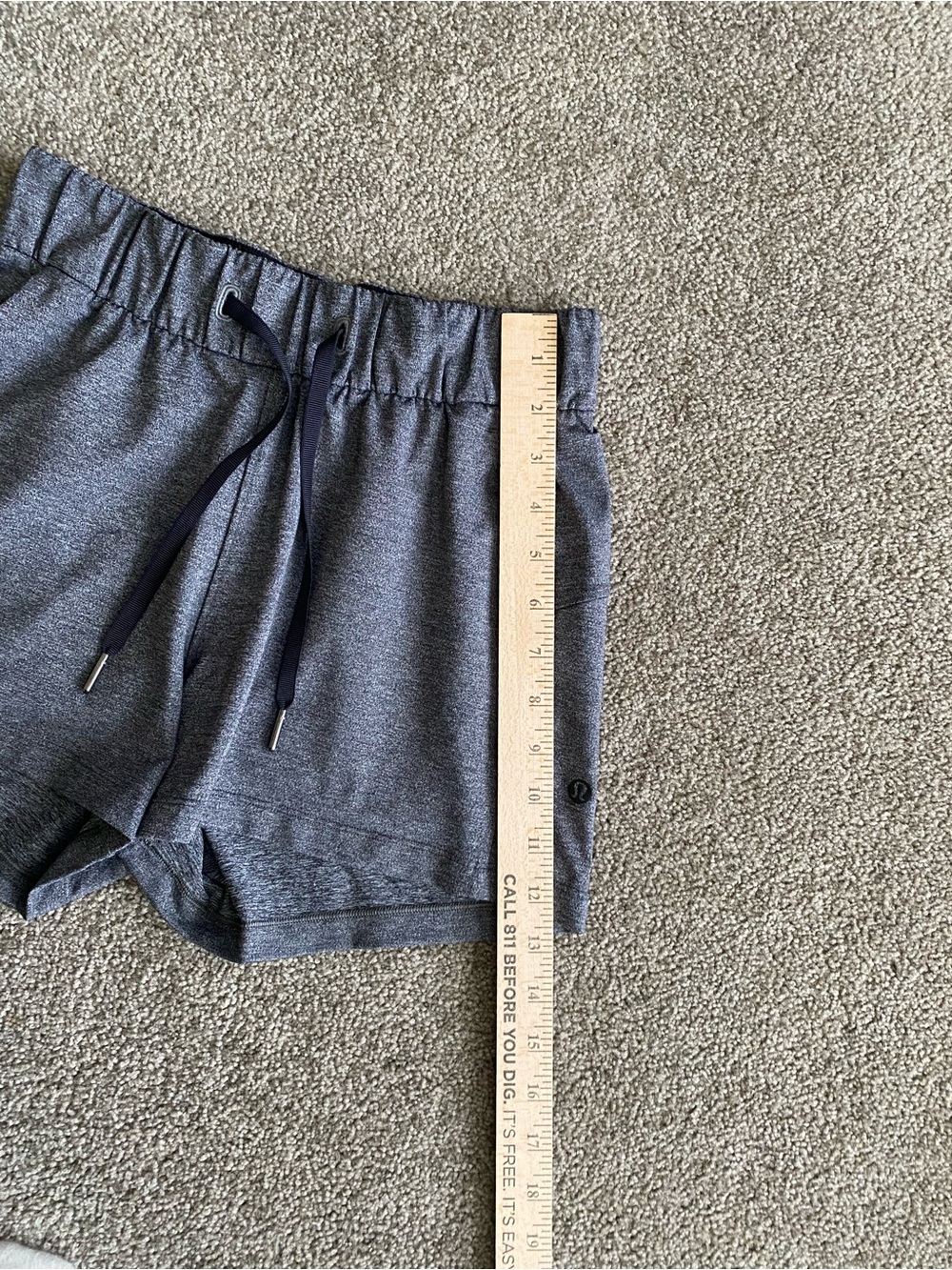 Lululemon gray shorts - Picture 3 of 8